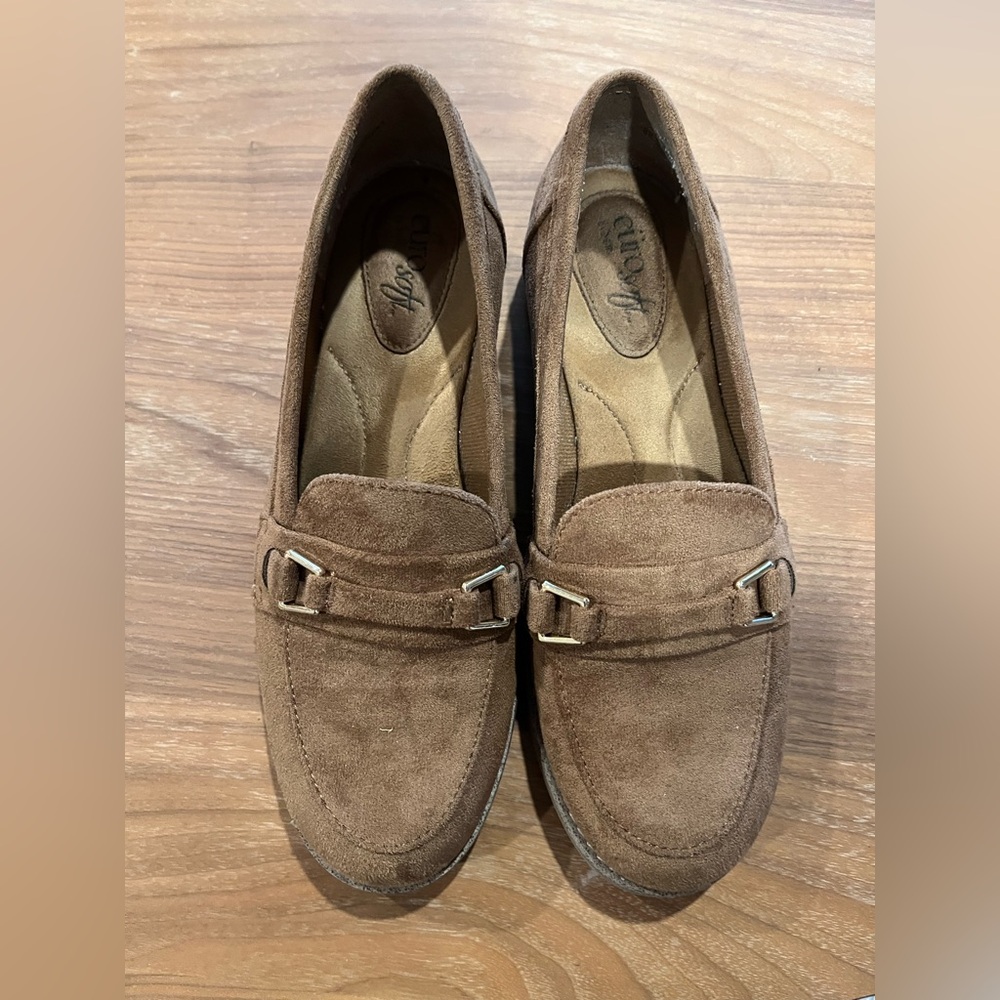 Eurosoft Suede Brown Loafer Shoes. Worn a couple of times. Stylish gold detail.